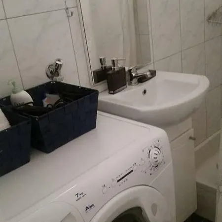 Lily Apartmán